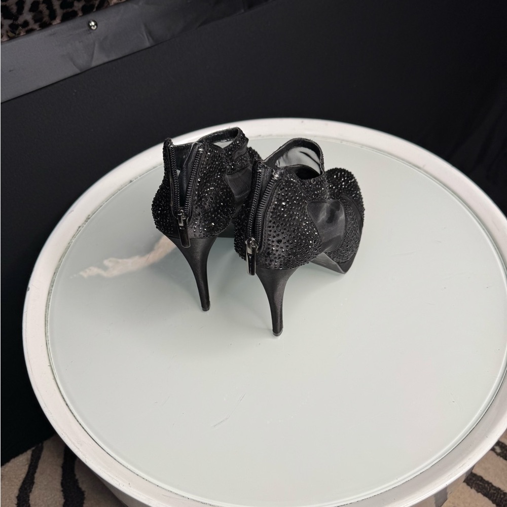 Le Chateau Black Sparkling Heels - Picture 4 of 7